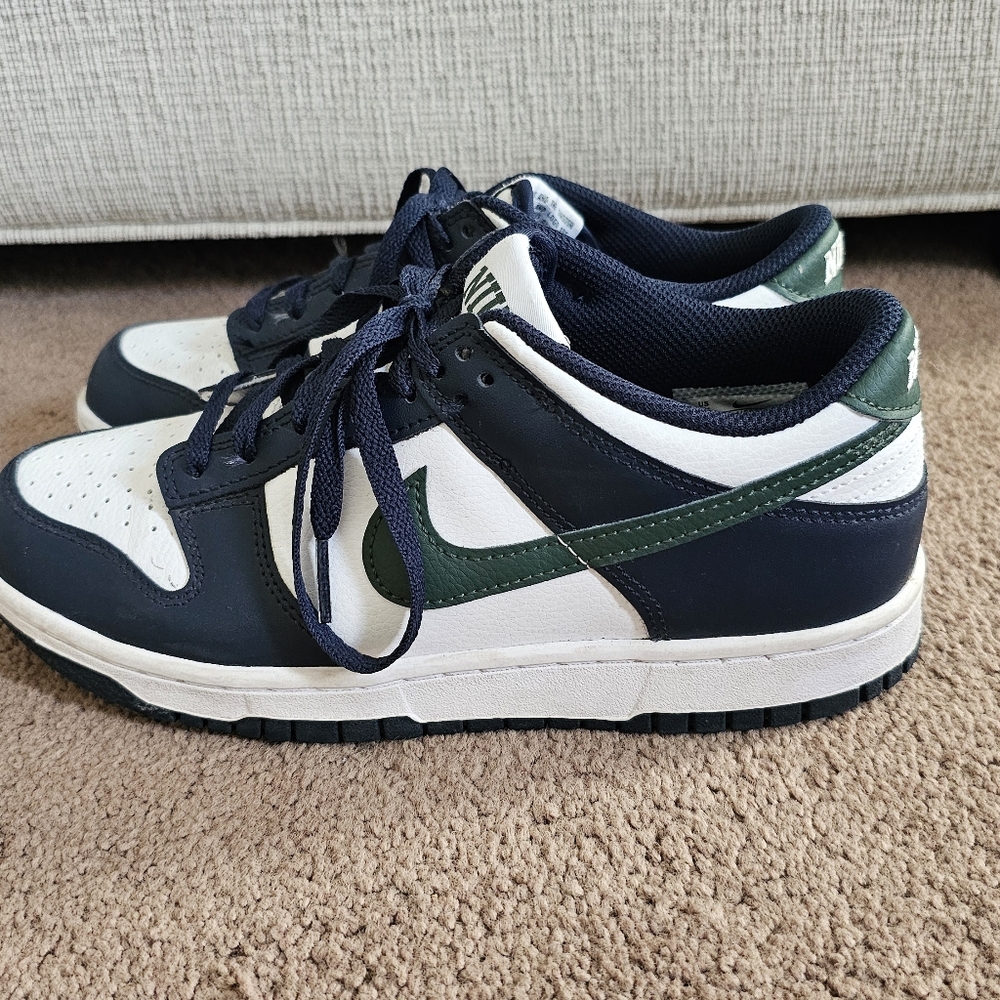 Nike Dunk Low Sneakers - Picture 3 of 4
